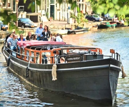 Private Grachtenfahrt Amsterdam grosses Elektroboot