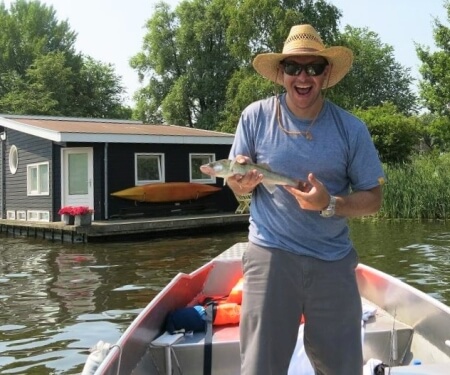 Vissen op de Amstel Boaty